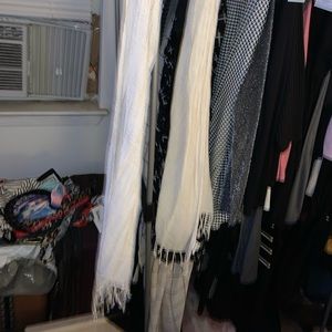 Old Navy cream colored scarf